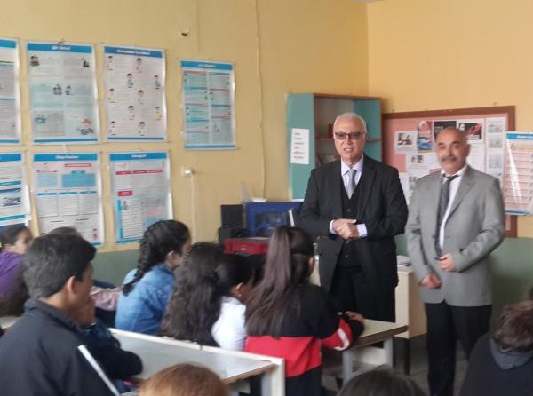 Ünlü yazar ve akademisyen Mansur IŞIKBOL okulumuzu ziyaret etti